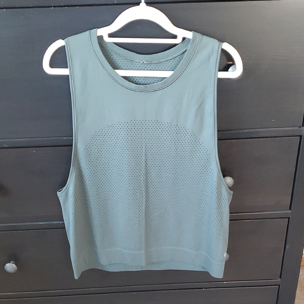 Lululemon Women's Sleeveless Perforated Top - Green